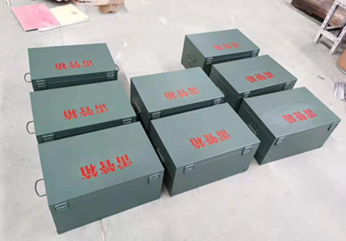 双柏炸药箱和雷管箱一般是怎么存放的？