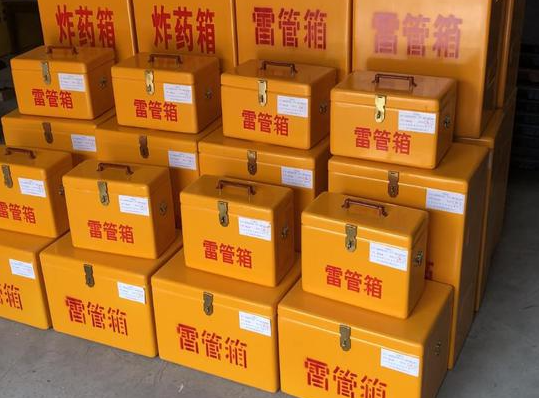 双柏玻璃钢雷管箱的使用寿命一般是多少？